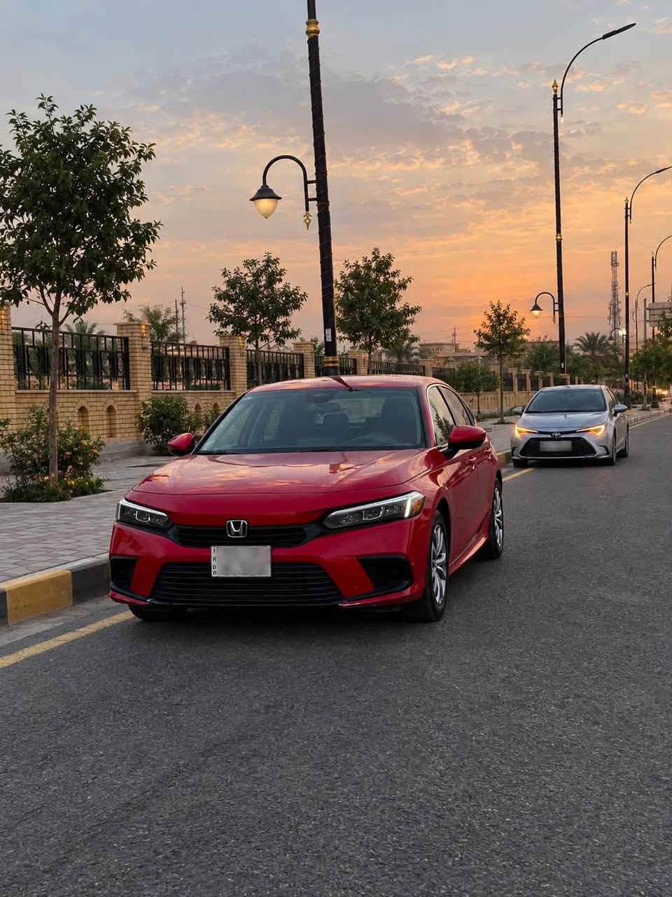 🔴 Honda Civic LX 2023
* الموديل: 2023
* الفئة: LX
* المحرك: 2.0 لتر 4 سلندر
* القوة: 158 حصان
* القير: CVT أوتوماتيك
* الدفع: أمامي FWD
* اللون: أحمر
* الجنوط: 16 إنچ
* الشاشة: 7 إنچ
* Apple CarPlay + Android Auto
* كاميرا خلفية
* Honda Sensing لأنظمة الأمان والمساعدة على القيادة
* مثبت سرعة
* تشغيل أوتوماتيكي للأنوار
* مكيف
* نوافذ ومرايا كهربائية
* ⁠الضرر موضح بالصور 
* ⁠السيارة من دون اي صبغ 
* 
مكان السيارة سامراء 
 *
للاستفسار الاتصال:***********
او ‭***********

نص مكتوب في الصور:
- PLC auction