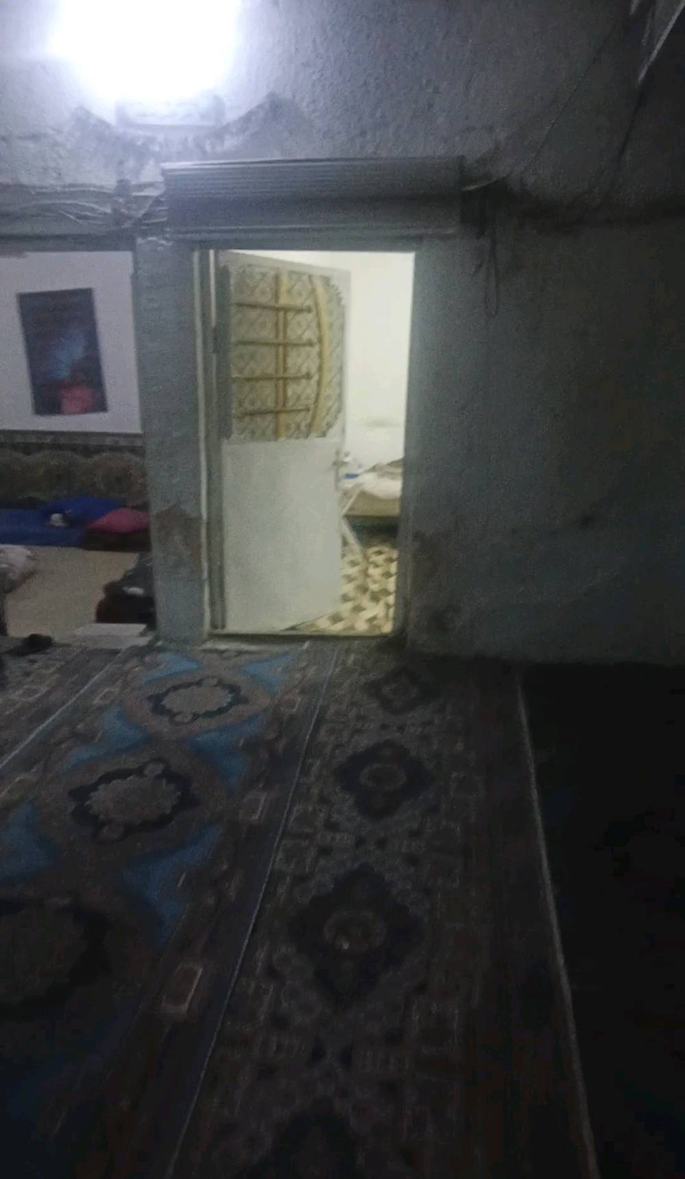 سلام عليكم دار للبيع سعره 14مليون وبي مجال بصيط 
‏الشعله قرب سيطرت الدهله مجمع الرحمان 
‏دار للبيع مساحه 100 مربع المكان الدهله مجمع الرحمن البيت 3 غرف كبار + حوش مساحه كبيره طب بي سياره الصطح شتايكر بل كامل + تانكيات 2سويه مربوطات +المطبخ سيراميك جاهز من
‏
‏كاونتر 3 تفصال حلو + مجمده +طباخ+ الحمام ول صحيات سيراميك كناتير 2 +مجمده+بوفيه 1 + مواطير عدد اثنين + خط نترنيت كامل بس تشترك بل نت+ كهرباء 24ساعه خطين  وطني سحب 24ساعه 
‏
‏مفروش بل کامل سبلت شغال بل كامل+نترنيت كامل بس تشترك بنت كهرباء خطين وطني سحب 
‏
‏كهرباء + ماي + مجاري مسس بل كامل البيت
‏
‏الاستفسار راسلني على الخاص البيت تجاوز***********وتساب مفتو24ساعه واذا تريد دزلك فيديو للبيت كامل راسني 