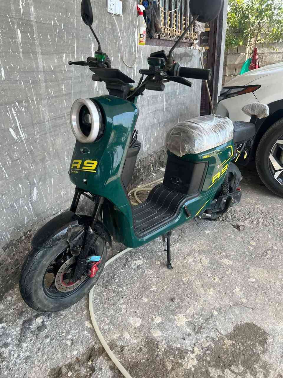 السلام عليكم دراجه شحن للبيع R9 اشياير بك اربع سرع ٥ بطاريات جاهزه السعر ٤٥٠ الف وبيه مجال الاتصال ***********
