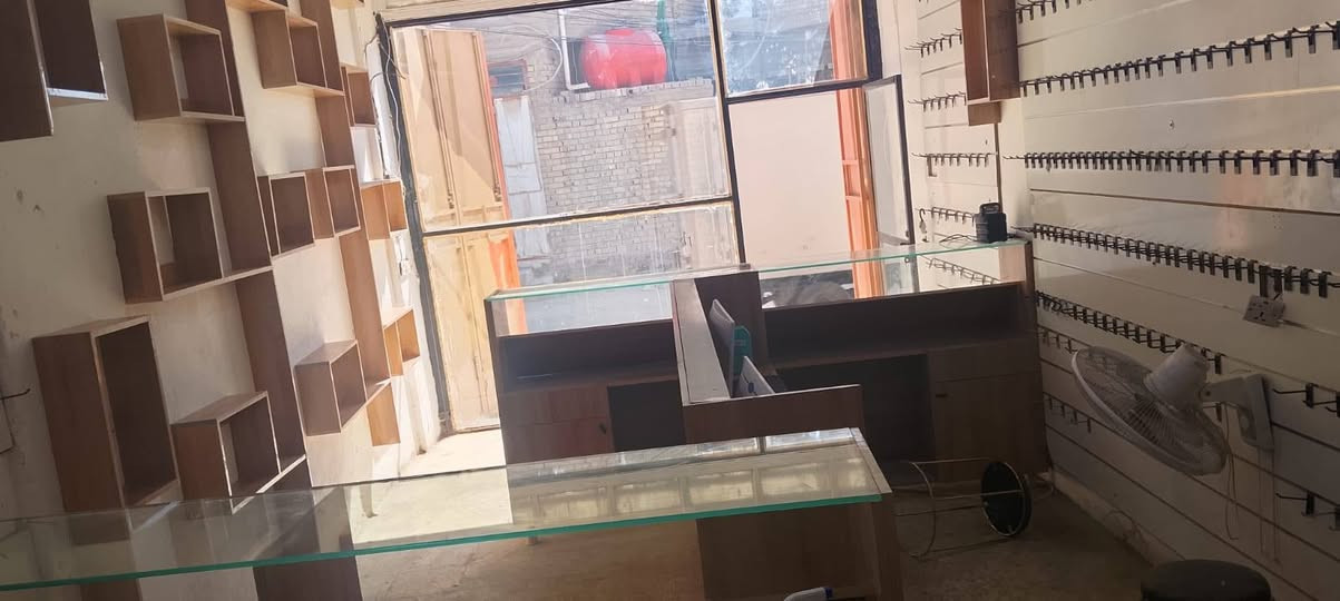 محل موبايلات للبيع كامل من كلشي بس مسواك سعره مليونين و سبعمية و خمسين ***********

