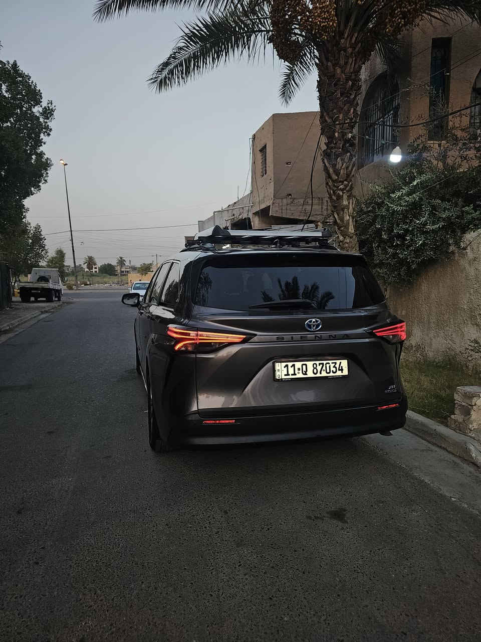 تيوتا سينا ٢٠٢٣ XLE فول مواصفات وموصفات معروفه الXLEبالموصفات ميحتاج اذكرهن ماشيه ١٦ الف يعني اخت الزيرو اني مستوردهه من امريكا حادث جاملغ امامي ايمن وجاملخ خلفي ايمن وشويه باب الصدر بدون دواخل مكاني بغداد وسعره 265 وللاستفسار ***********
