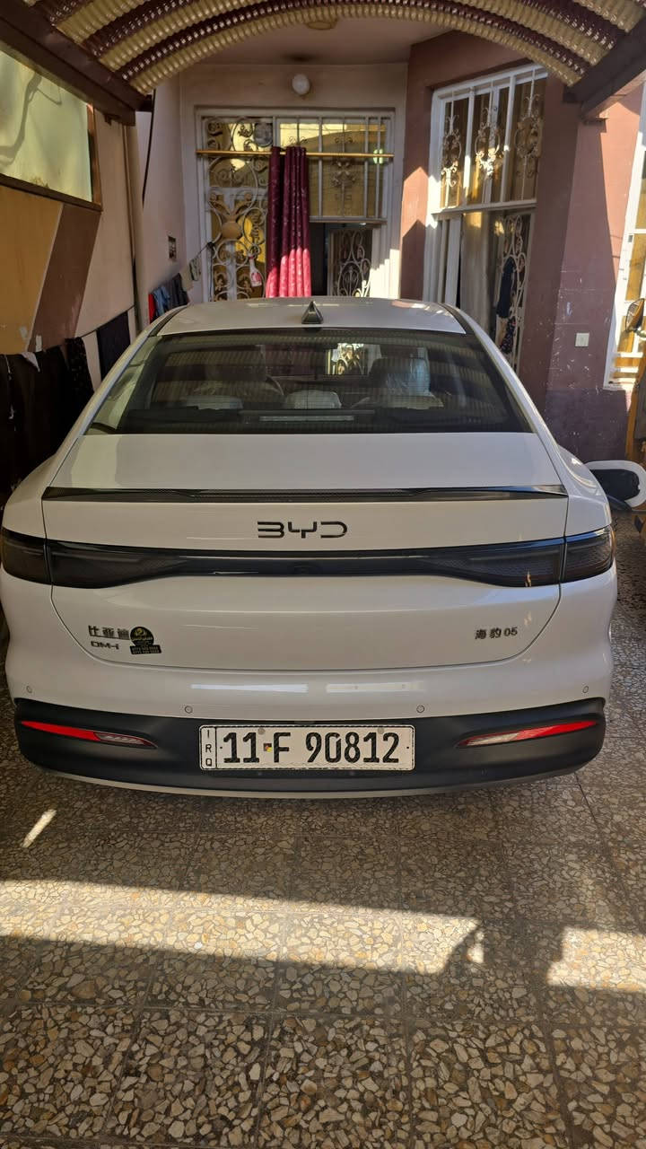 سلام عليكم سياره بي واي دي سيل 05 ويل كروم ماشيه 9600 سياره بيهه ملاحظات بصيطه موضحه بلصور الطخات وبيه رصعات ثنين بلقماره فقط سياره سعره 21ونص وبيه مجال قليل مكاني بغداد مدينه الصدر رقم*********** فقط الشراي يتصل
