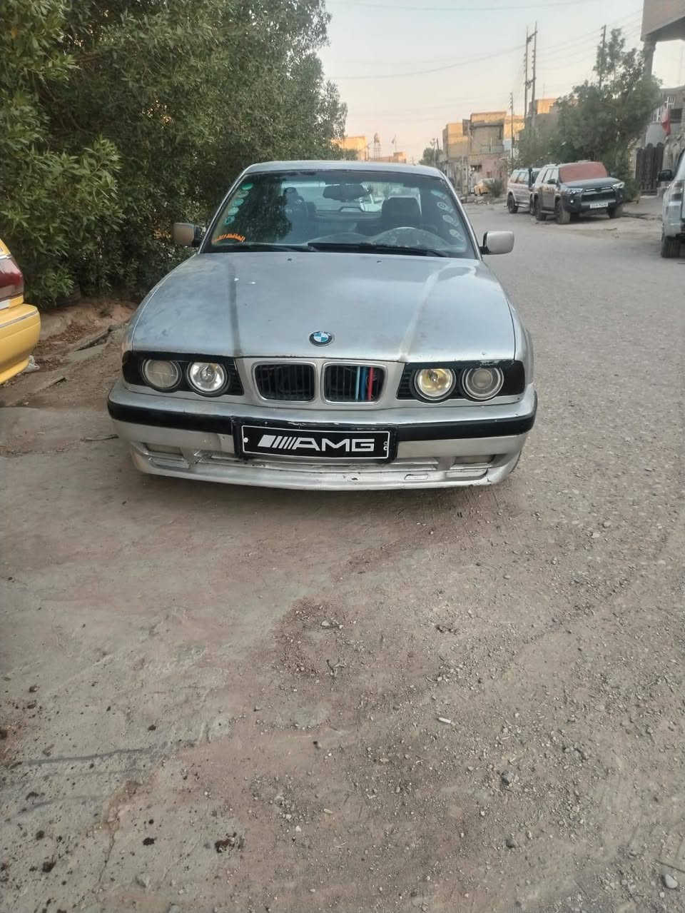 بي ام حجم٥٢٥ موديل ٩٣ مكينة ام البطل محور ٣٠٠٠ صار شهر من شادها رقمها مثنى سنوية مجددة لغاية ٢٨ السيارة مكفولة سعرها ٤٠ ورقة والتحويل ثاني يوم والشراي يتصل على هذا الرقم ***********
