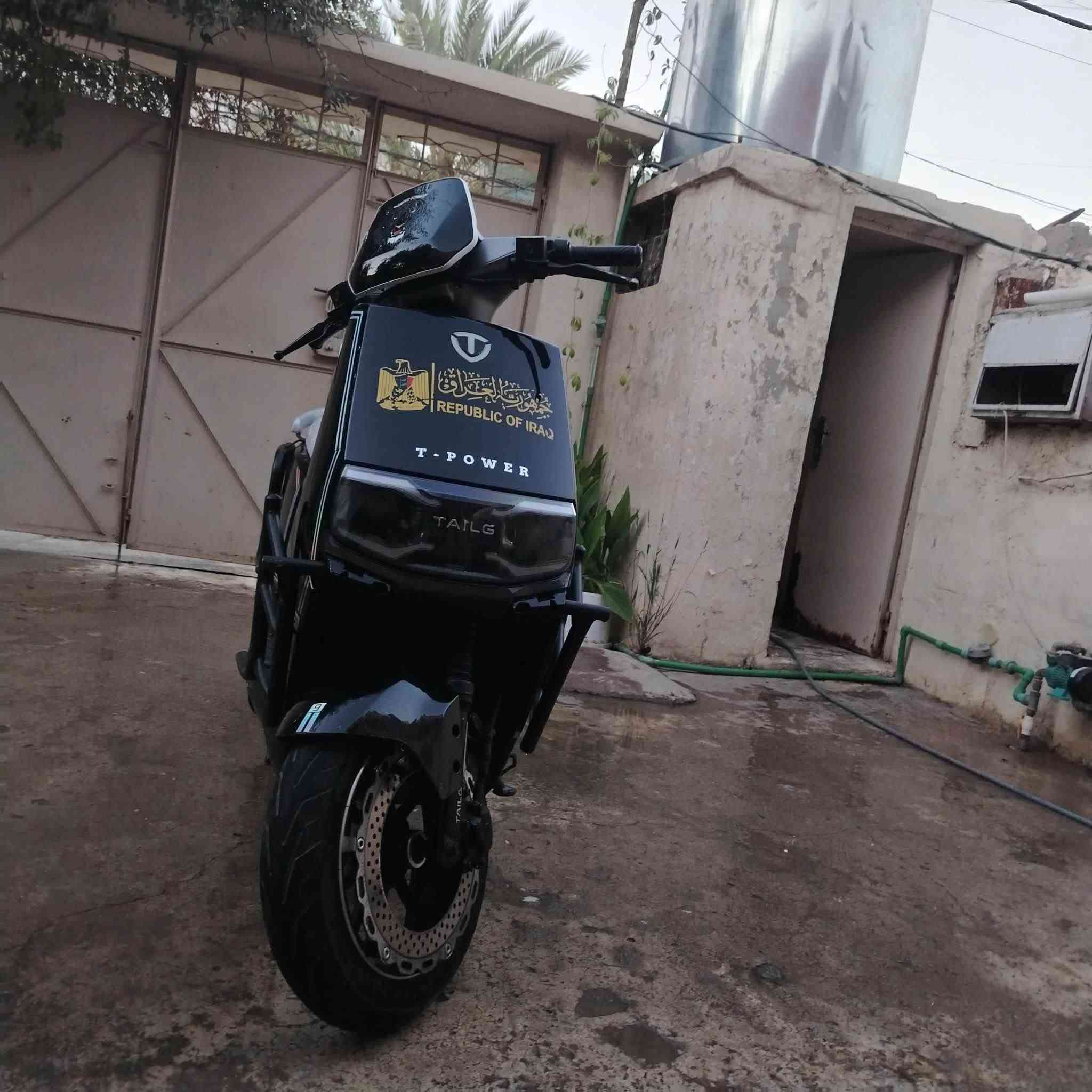 للبيع دراجه شحن تايلج ملف عقل شرط شركه الماطور فقط ثلالث بطاريات هابطه و انزلك من سعرهن 
دراجه نضيفة كلشي ما ابدل بيه 
ثلاثه نمر ✅
ملف 2500 ✅ 
سرعه70 حقيقي ✅
تشغيل عن بعد✅
نضام أمان حساسات ✅
بصمه ✅
دراجه فول
السعر 950 و انزل من سعر البطاريات وبيها مجال بسيط للطيبين 
واتساب ***********
