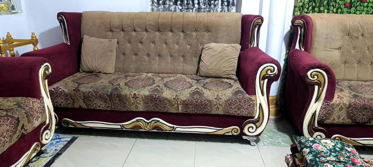للبيع تخم وكاونترات صاج
ب250
مكان سبع البور بالخمستالاف قرب مولدة زيد
 واتساب ***********
