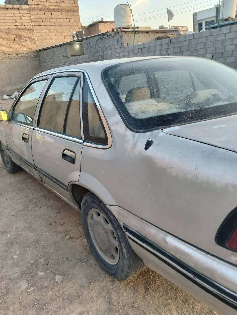 دايو برنس للبيع رقم بغداد مشروع وطني 
السنوية لل27 
موديل 1994
المحرك جديد مكفول 
الكير البك يأخر 
 كلها شغاله 
السعر 23 $
العنوانالكهربائيات النجف عمود رقم 54
الرقم ***********
