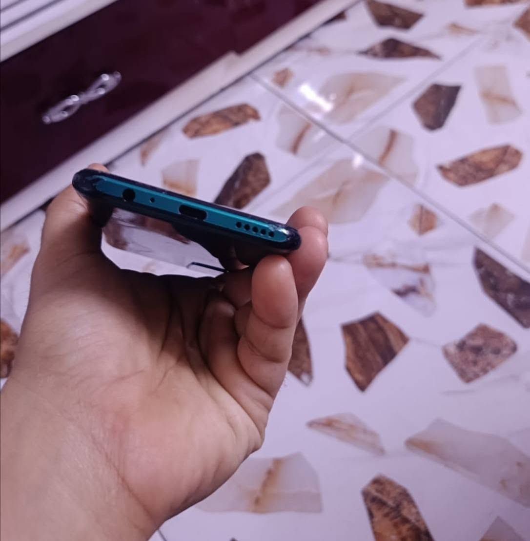هواوي Y7a جهاز فقط مستبدل شاشه نضيف ذاكره 128 كامرات كلش  حلوه جهاز كله شغال ع فحص اتصال نت صوت سيم كرت  كله شغال  كلشي شغال تجي تفحص براحتك سعره 75 بي مجال كلش بسيط ***********
