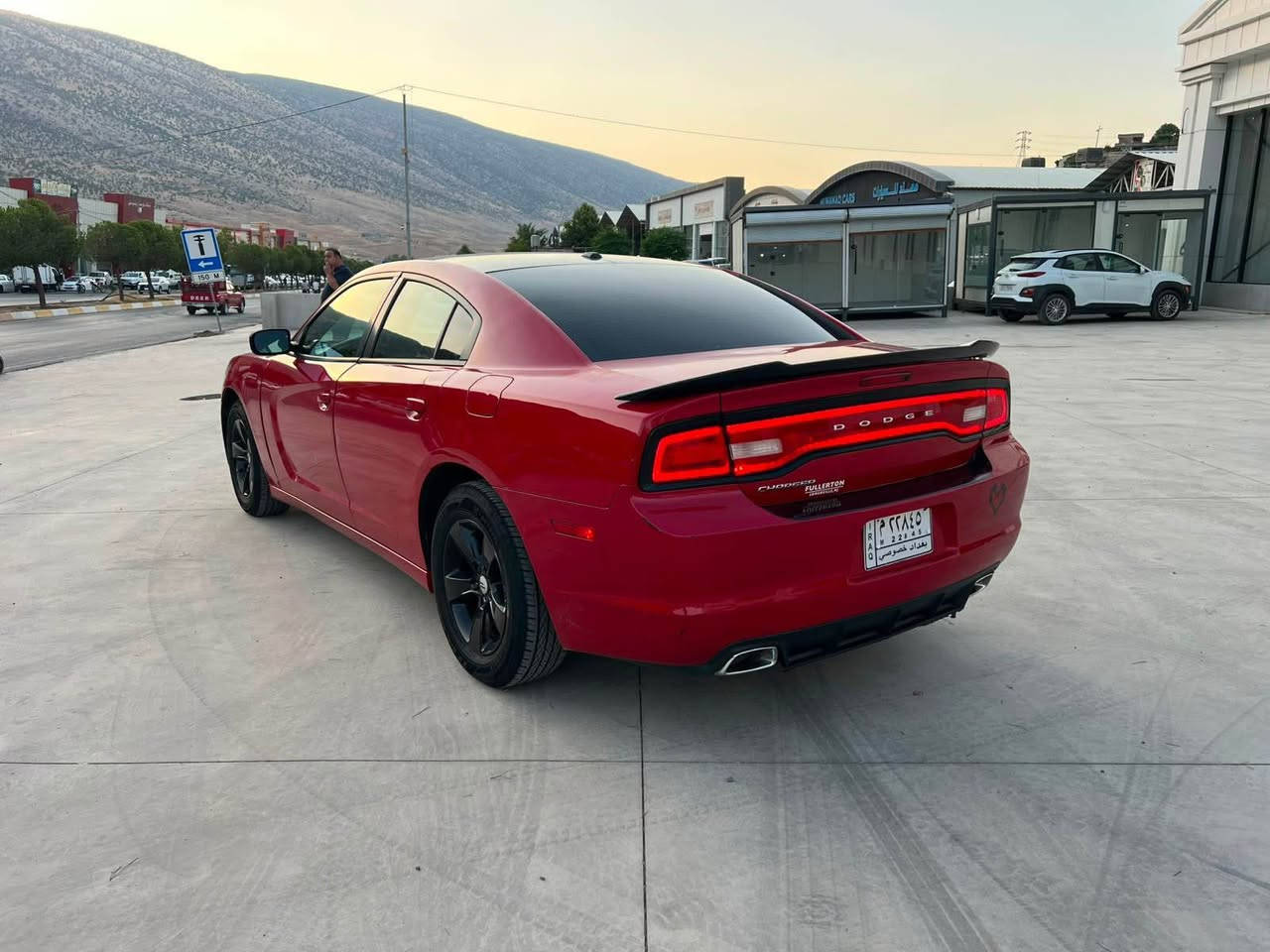 dodge charger
فڕۆشتن یان گۆڕینەوە 
مۆدێل 2014 
 V6 3.6
مواسفات فوولی بێ سڵاید 
کوشن جلد و هیتەر 
گێڕ و مەکینەو کارەبایی بەشەرت 
تەقەو ڕەقە بەشەرت 
یەک دینار مەسرەفی تیا نیە 
برێکی بەستراوە 
بڕاوەیی دووبەی 
$66 مجال
*********** أربيل, العراق
