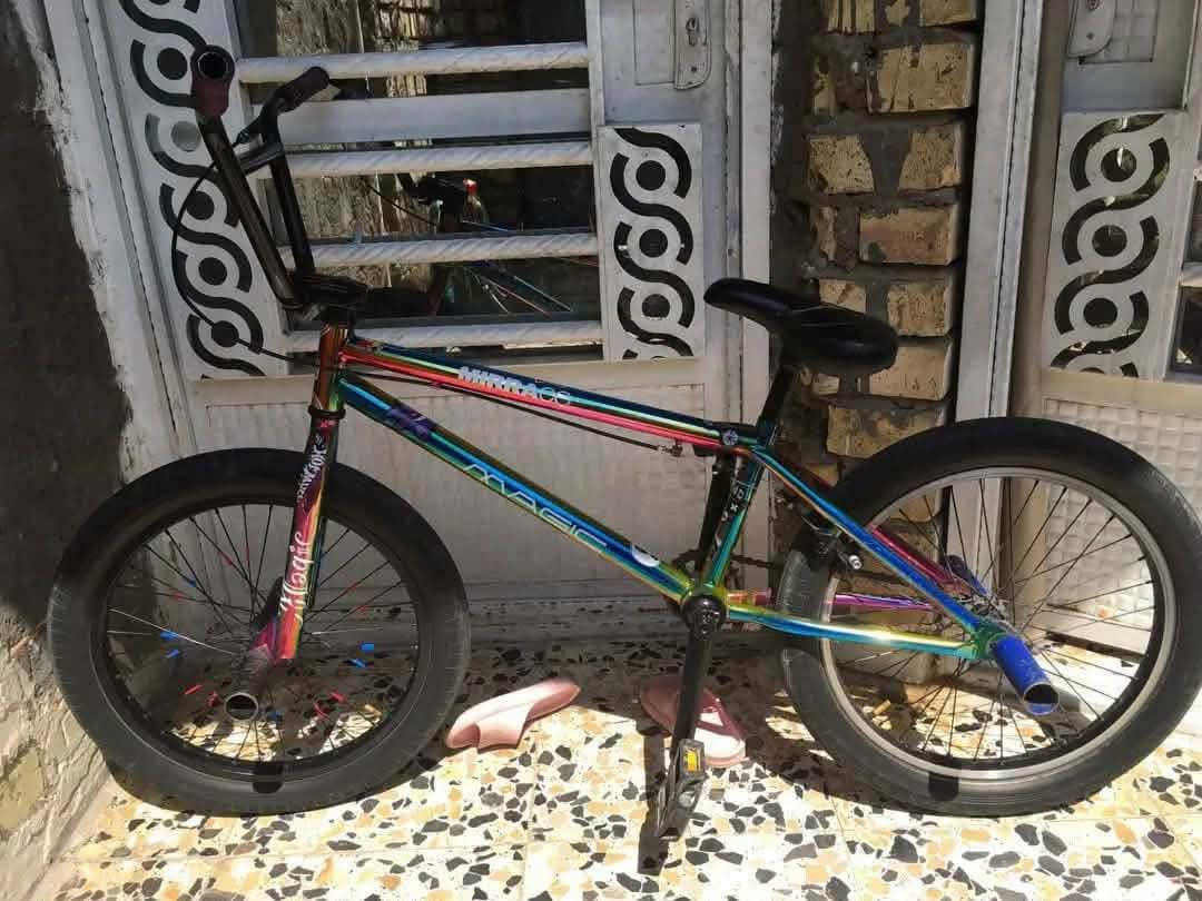 بايسكل BMX حجم 27
مثل ما موضح بلصورة 7الوان كلش جديد مامستخدم بي هواي موصفات
سعره 150وبي مجال بسيط
العنوان بغداد رئاسه العبيدي شارع ٢٠
***********

