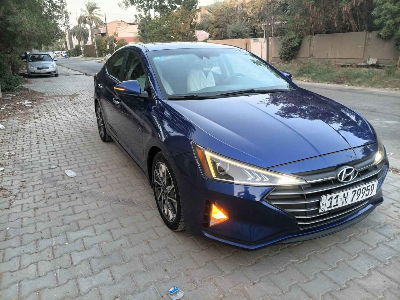 السلام عليكم ... للبيع النترا موديل 2020 ماشيه 120km السياره فول مواصفات رادارات تحكمات سلايت رووف داخل جلد تدفئه كراسي بصمه ابواب بصمه صندوق  بيها قطع ٣ قطع صبغ نصف البنيد وباب وجاملوغ بدون دواخل تبريد ثلج محرك وكير AT وصدر امامي وخلفي وتاير توب التوب بدون اي نواقص سياره جاهزه من كل واحلى من الصور *********** مكان السيارة بغداد العامريه الرقم الدولي الجديد السعر 129 $ وتحياتي للجميع

