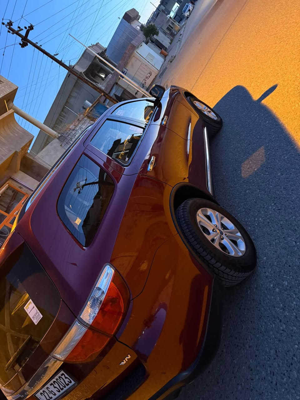 دورنكو خليجي
كلين بدون ضربه بيها بارد صغير 
Sxt  فتحة السقف 
سياره جديده مال بيت 
200 و بي مجال 
***********
