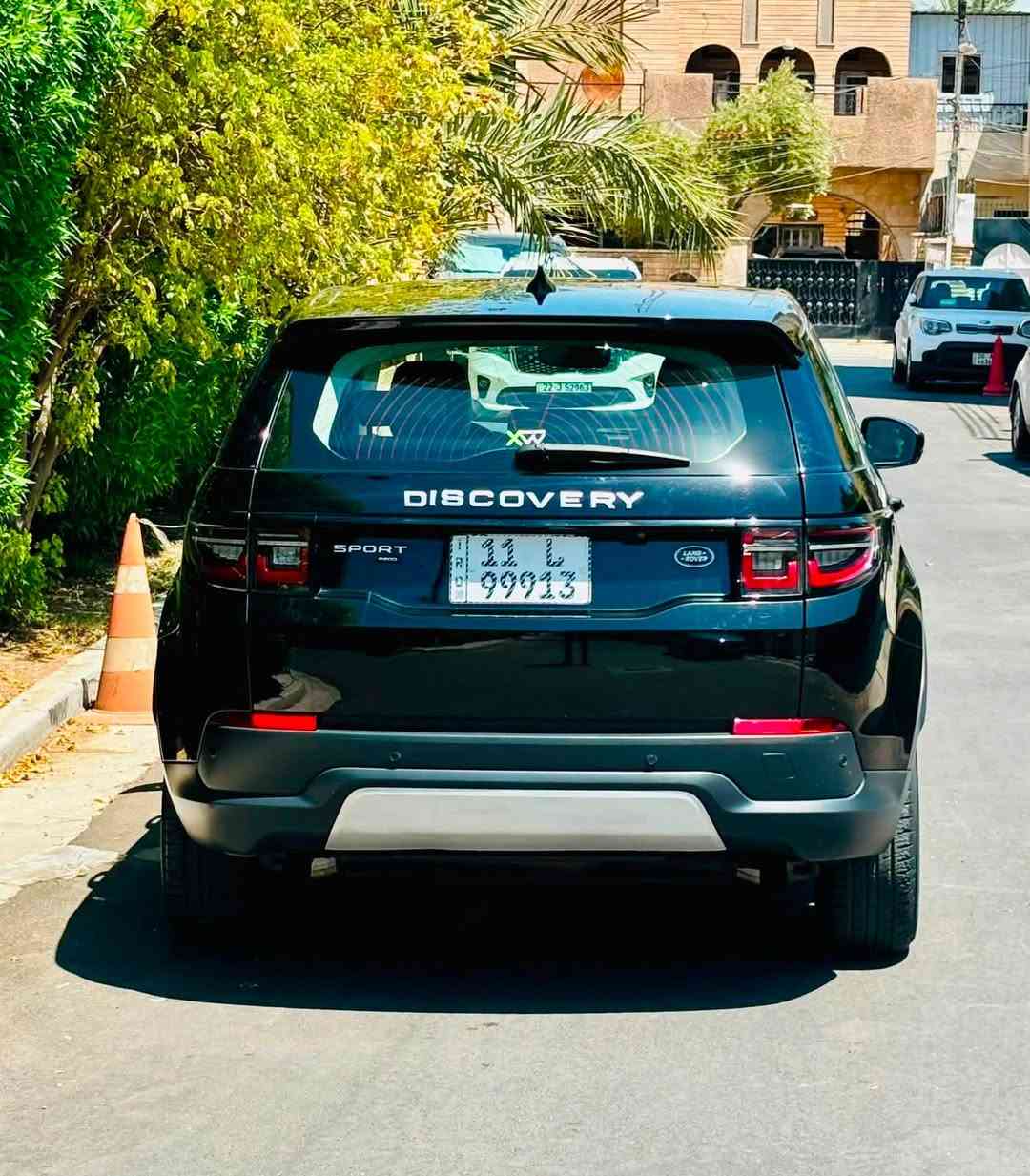 السلام عليكم 
لاند روفر دسكفري سبورت P200
(خليجي وكاله سردار )
موديل 2020 ماشيه 29 الف كيلو متر 
رقم بغداد سنويه باسمي 
فول مواصفات 1/1 سياره كلش جديده او ما بيه اي نقوصات سيرفز ماله كله بل شركه 
بيه صبغ الجنطه سياره كير مكينه صدر مكفولات تفحص وين متحب 
مواصفاته :- بصمه , بنوراما ,داخل ابيض جلد ,كشنات كهرباء  ,حساس امامي خلفي , رادار امامي خلفي جانبي ,تبريد شاشه,  قياده ذاتيه ,تحديد مسار ,فور ويل, نضام ترحيب , كير عصى , بعد بيه هوايه مواصفات 
مكان السياره المنصور 
السعر (17.500$) يعني (175 ورقه ) بي مجال 
***********
