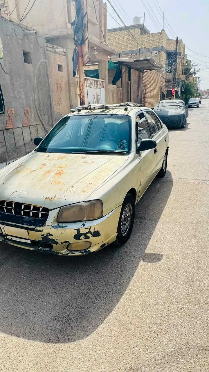 اكسنت فيرنا موديل 2000  اوتماتيك رقم بصرة 
سيارة جاهزة مال جناي مكان السيارة ناصرية مركز 
السعر 24 وبيها مجال.  ***********

