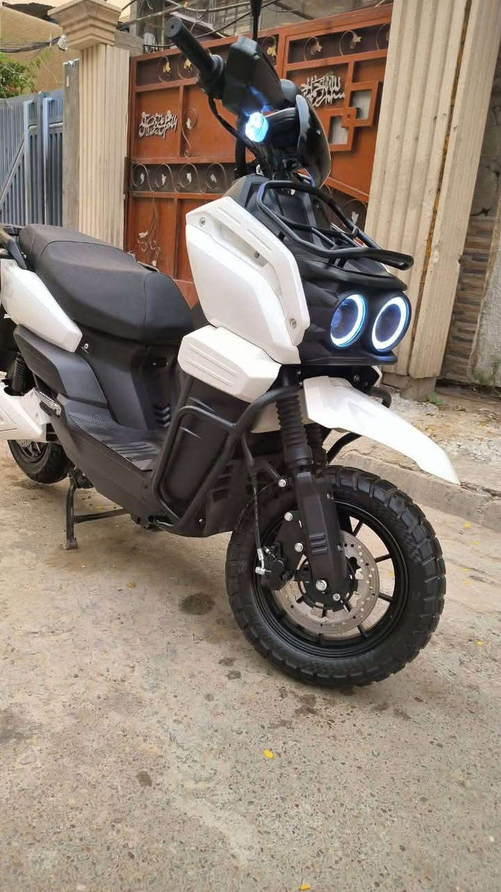 دراجه اباتشي جديده مديل 2026 بريكات هايدروليك خلفي امامي ملف 3000 QS MOTOR وعقلVOTOL EM80 شرط شلعه بطناش سرعه حقيقيه بلويز 75 6 بطاريات مسطره كرافين دراجه جديده شخط مابيها تمشيك بلشحنه الوحده 80 كيلو سويجين بصمتين  السعر مليون وبيها مجال عنوان بغداد الدوره ***********
