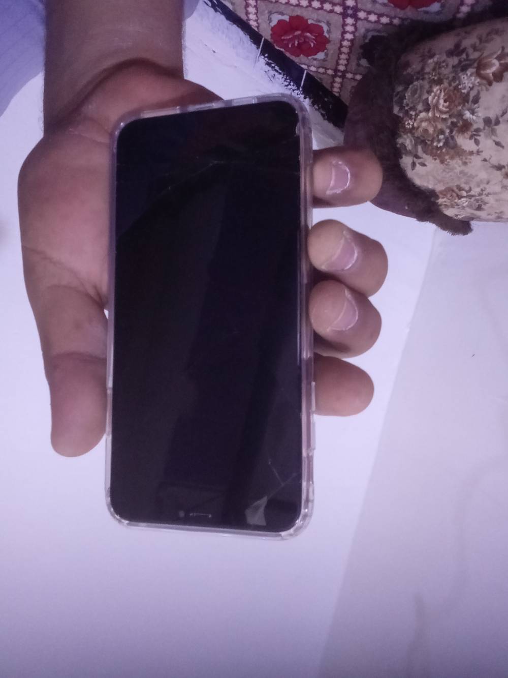 آيفون XS ماكس • بطارية ٧٩ • مكسور الشاشه