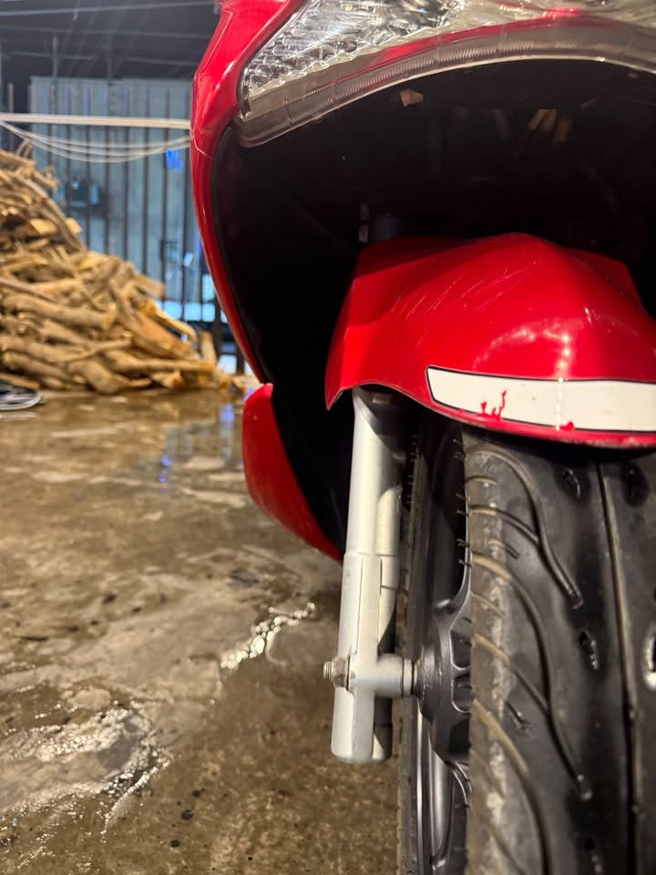 PCX • جيل الاول • بدون اوراق