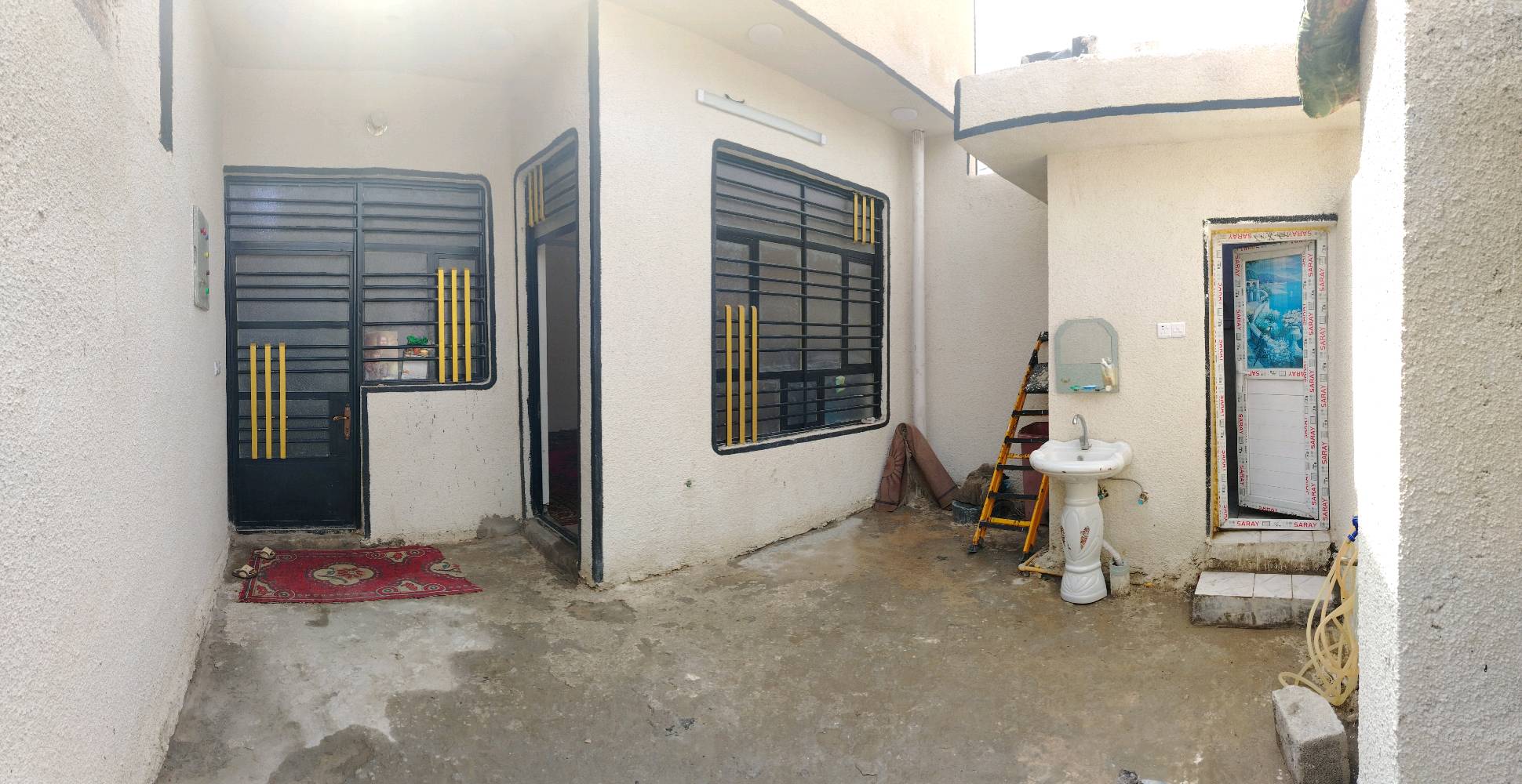 *🏠 للبيع دار سكني - 
*الموقع:* بغداد - منطقة الحميدية، شارع ابو زمن  
*المساحة:* 108 متر  
*الواجهة:* 6 متر  
*النزال:* 18 متر  

*تفاصيل الدار:*
- غرفة كبيرة + منور
- صالة واسعة
- مطبخ سراميك 
- استقبال
- صحيات سراميك
- الدار يحتاج فقط ارضية كاشي

*الخدمات:* 
ماء + كهرباء + تبليط - كله موجود

*السعر:* 43 مليون دينار  
*قابل للتفاوض وبـه مجال للشراي*

*للاستفسار والاتصال:* ***********
