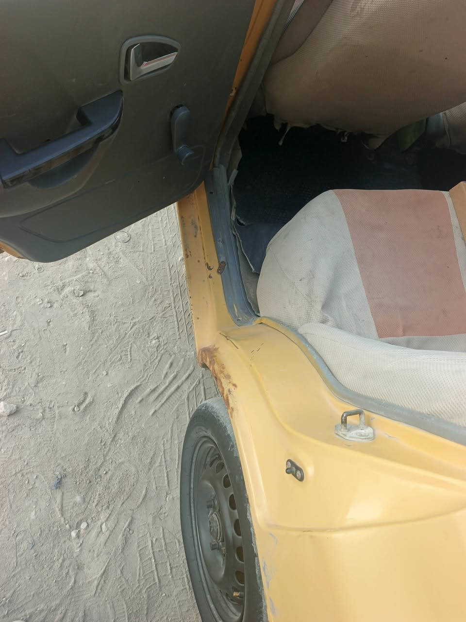 سلام عليكم سايبا مودل رقم كربلاء تحويل هيئه مصفره سنويه نافذة بل 23 سياره يرادله ترتيب بيه دخان قليل بس من تكبسله نمره واحد مرات تفلت  سياره شوفت عينك ماعندي أسويه سياره جاي اشتغل بيه نكره سلف سعر 14مكاني كنطرت السلام عمود 77 قرب فريحه ‏‪***********‬‏
