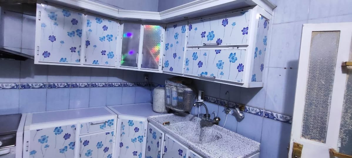كاونتر للبيع تزكاام درجه اولى وياه طباخ وشافطه سنك مرمر كرانيت انه مكلف الشراي يتصل *********** عنوانه ابو رمانه عمارة, ميسان
