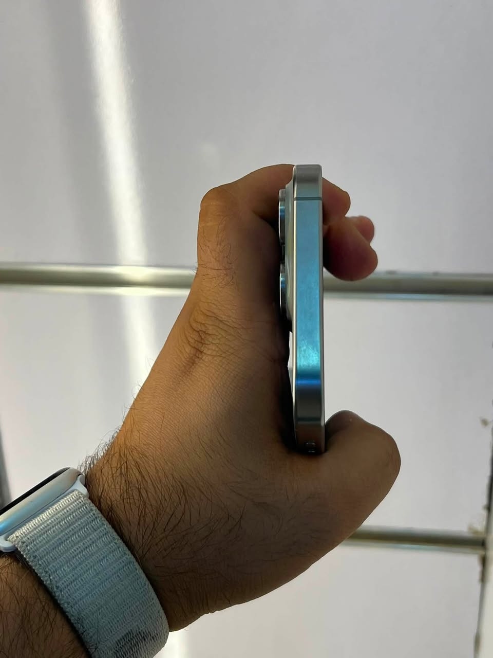 📱✔️iPhone 15 Pro Max Titanium
ايفون 15  برو ماكس  تيتانيوم

ذاكره 256

بطاريه 84 

نضافه الجهاز 100‎%‎ 

تك سيم  

موصل / حي السكر 

توصيل ماعندي

اذا ماحبيت تاخذ الاحسن منه

***********
