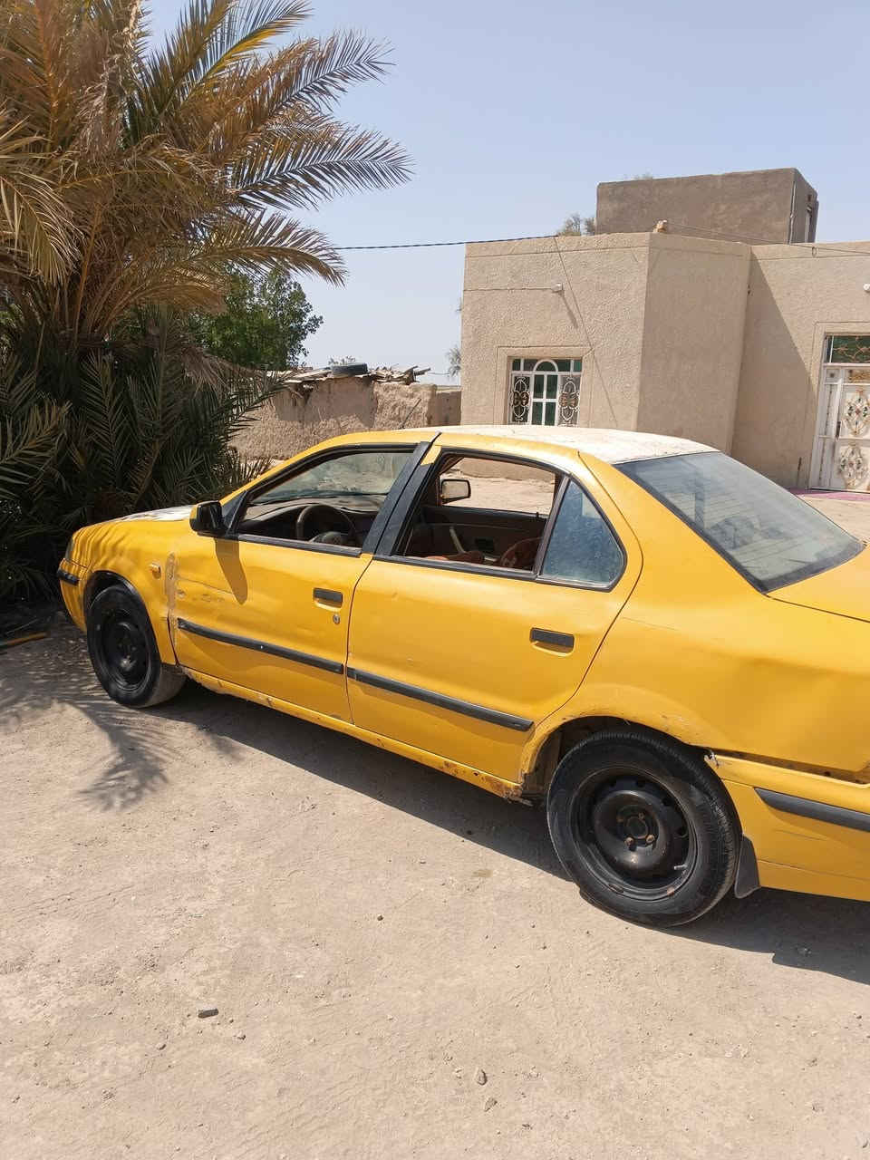 السلام عليكم
سمند 2011 كير مكينه مكفولات شرط 
السياره خير من الله مضبطها على ايدي بس بيها خياسات شوفت عينك لأن چانت مهمله مشموره فوك 6 اشهر وصارت بيها خياسات 
هيئه وغرامات مالك علاقه بيها اني اصفرها من تداور مطلوبه 90 الف 
السعر 16 وبيها مجال السماوه الوركاء ***********
واتساب ***********
