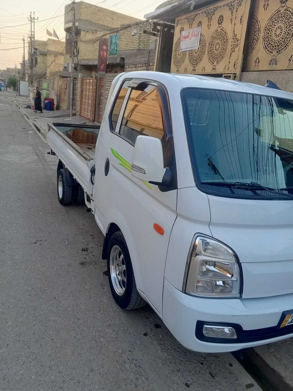 السلام عليكم ورحمه الله وبركاته 
من رخصه الادمن 
للبيع بورتر هونداي 
موديل 2024
نوع الوقود غاز 
كير اوتوماتيك 
الاستفار 
الاتصال برقم ***********
