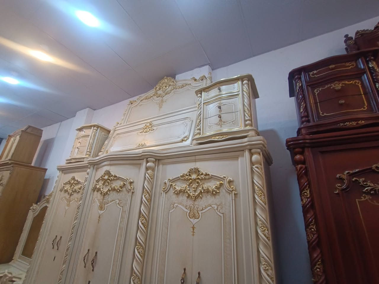 سلام عليكم خرف نوم مصريه درجة اوله سعر خاص العنوان الناصريه السيف الستفسار ***********
