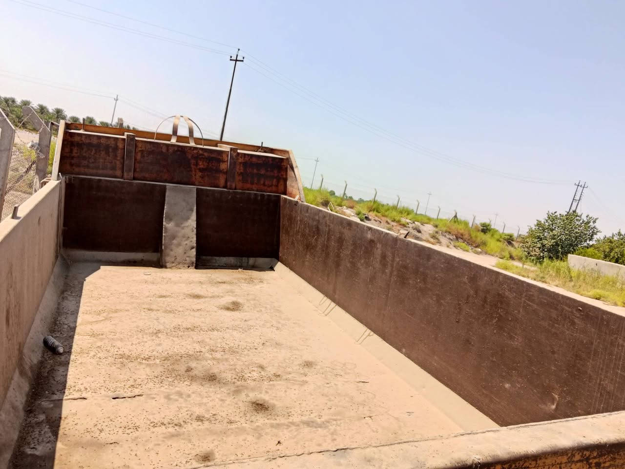 للبيع بدي مال تك طويله سعره 3ونص وبي مجال لل شراي الرقم ***********و***********
