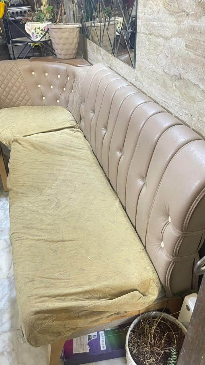 ميز طعام + جلسات مستخدم مثل ما موضح
للاستفسار ***********
