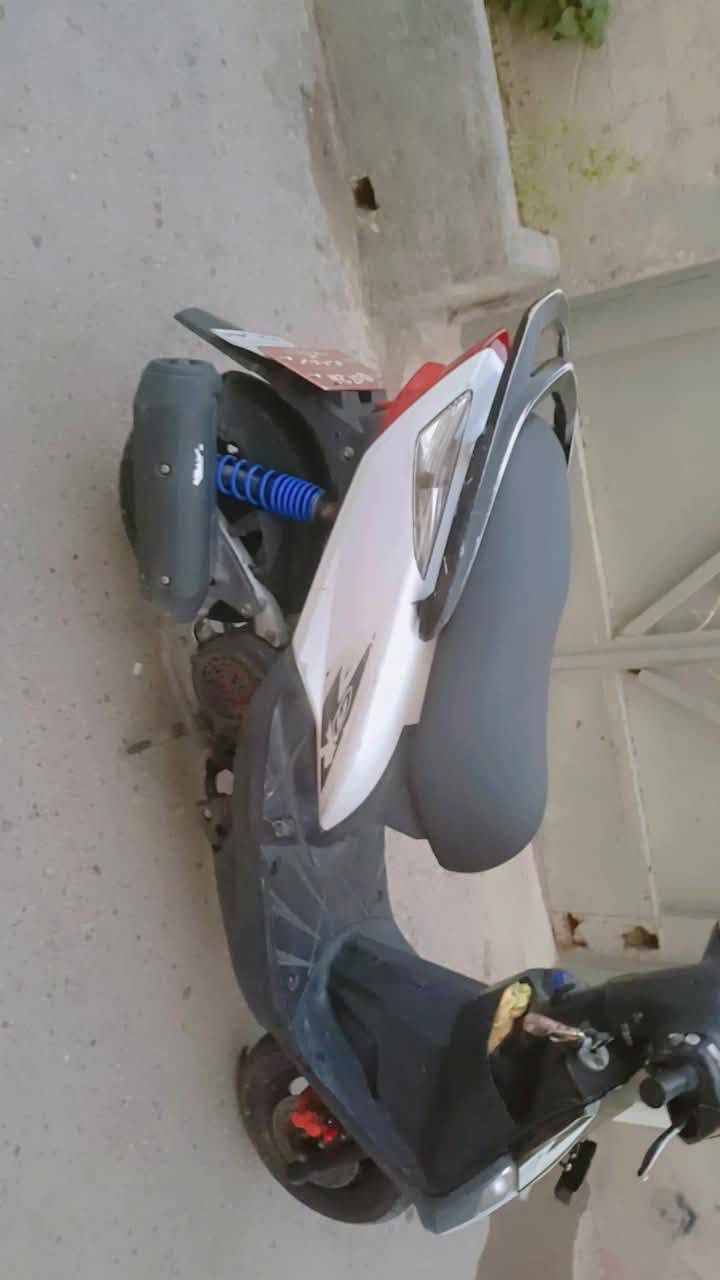 سلام عليكم شباب دراجه ثعلب 140 سلف هندر بل وكتدراجه خير من يم الله بلاديه من تاير التاير كفر ومكينه كله بلاديه كهربل يات كله شغاله كيج بانزين كيج السرعه قفل جنطه قفل ستيرن اشاير كله شغاله دراجه بيه ملاح شوفك عينك دراجه بيه منضومه زنون عالي وناصي ورماش  يعمي جاهزه عوزه فقط سايق بكاني بغداد السعر خاص او انتصال ***********
اذا اكومراوس حسب القيمة وخادم الكم
سلام عليكم شباب دراجه ثعلب 140 سلف هندر بل وكتدراجه خير من يم الله بلاديه من تاير التاير كفر ومكينه كله بلاديه كهربل يات كله شغاله كيج بانزين كيج السرعه قفل جنطه قفل ستيرن اشاير كله شغاله دراجه بيه ملاح شوفك عينك دراجه بيه منضومه زنون عالي وناصي ورماش  يعمي جاهزه عوزه فقط سايق بكاني بغداد السعر خاص او انتصال ***********
