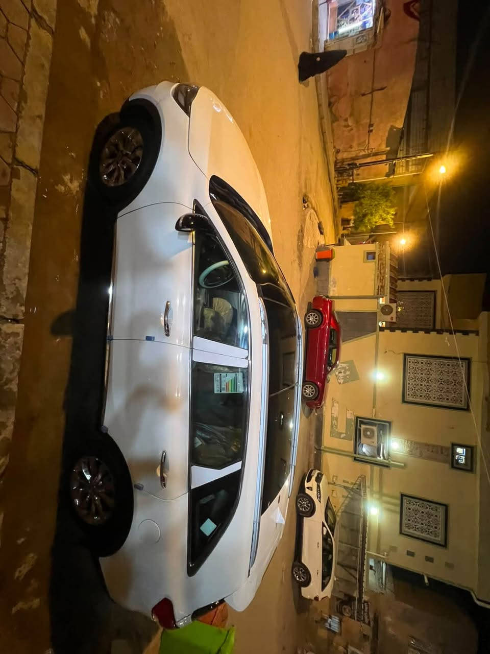 كيا سورنتو 2016 خليجي
رقم بغداد انكليزي 
فول مواصفات  
محرك 6 سلندر 
السيارة متجايه 
السعر 140 وبيها مجال
***********
