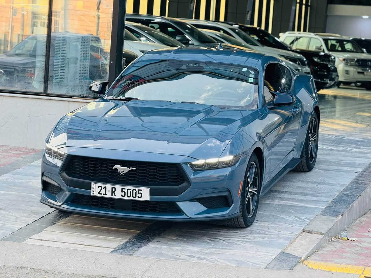 FORD MUSTANG🏴‍☠️
فورد موستنك 
موديل :2025
شكل الجديد مواصفات شاشة الكبيرة والكيج الكتروني هاندبريك كهربائي و تحكمات الستيرن ووضعيات القيادة 
  محرك 2300 توين توربو
ايكوبوست 
سيارة بدون نقوصات كلشي بيهه شغال 
سيارة بدون ايرباك وبدون دواخل بجم وخلفي كبس  
مرقمه جديد سليمانيه 
رقم مميز مع السياره 
السياره تظليل حكومي رسمي 
للون مميز ودواخل ازرق بحري جلد مميز 
ماشي 8  الف ميل فقط  
سعرها مع الرقم المميز 290$ 
سعرها بدون الرقم المميز 260$  
مكان السياره / ديالى - خانقين 
***********
