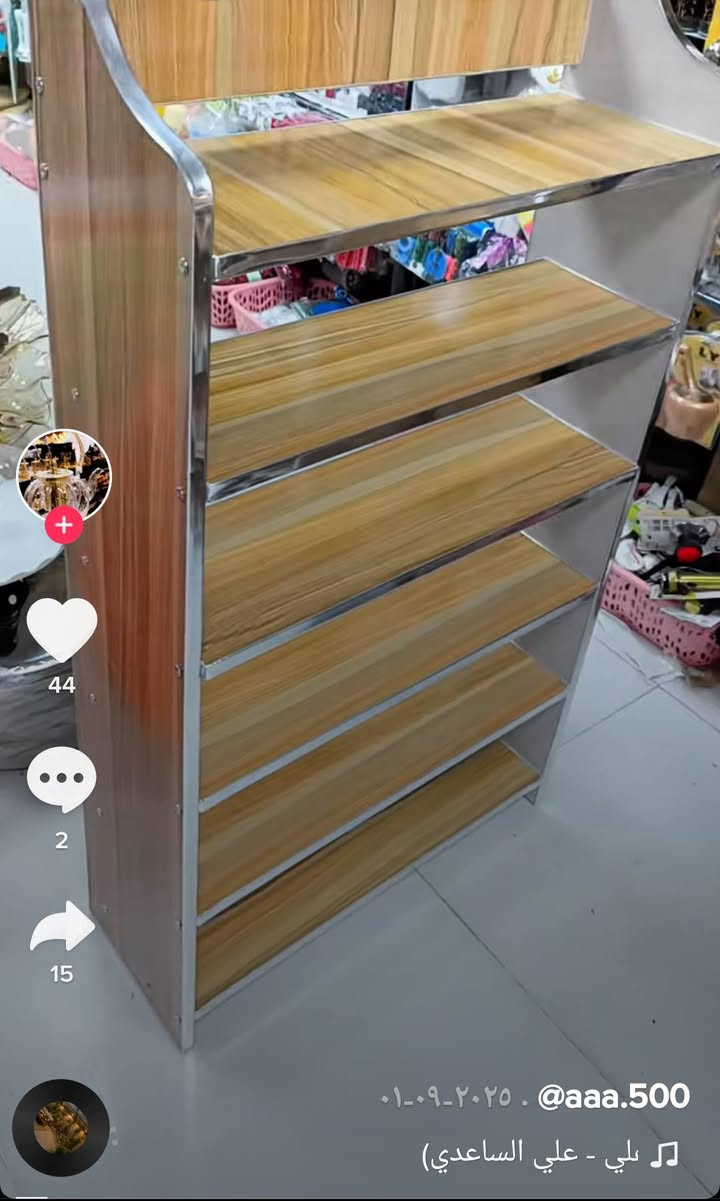 طبلات خشب وحديد عدد ٥السعر كامل ٢٥ وهزاز اطفال استخدام جدا قليل السعر ٢٠ وجزامه احذيه السعر ٢٠ وجربايه نفرين حديد كلش قويه واستخدام قليل نظيفه كلش السعر ١٥٠ وبيها مجال العنوان البصره القبله 
***********
