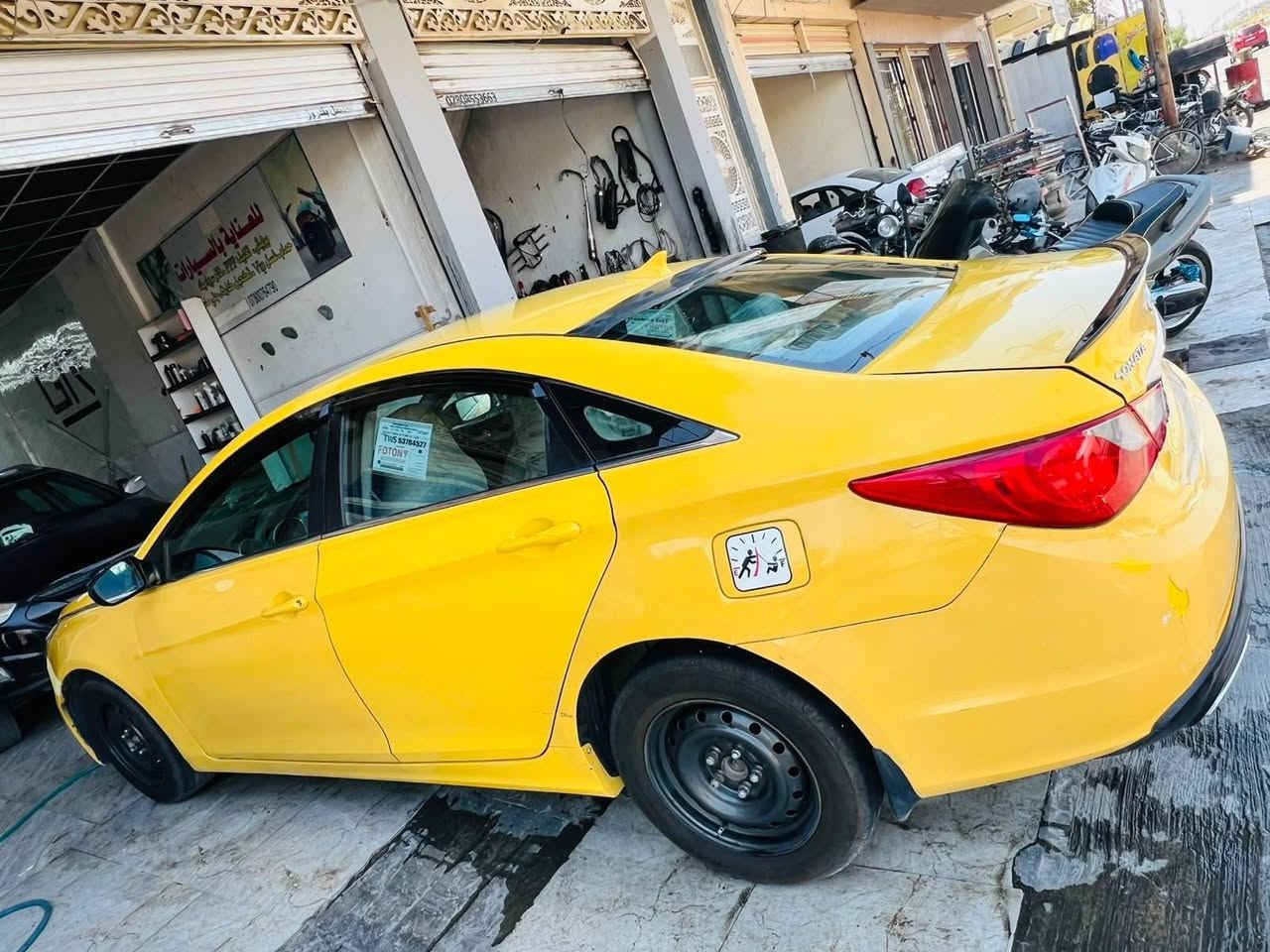 د سوناتا 11كير ومكينه وتبريد ثلج بيها جامغ امامي وجاملغ خلفي بدون دواخل كفاله شواصي ولغو ودواخل سياره من كلشي مراوس او بيع  بسني سياره حلوه وكامله سياره رقمها ديالى عنوانها ديالى بلدروز ***********واتساب وخاص
