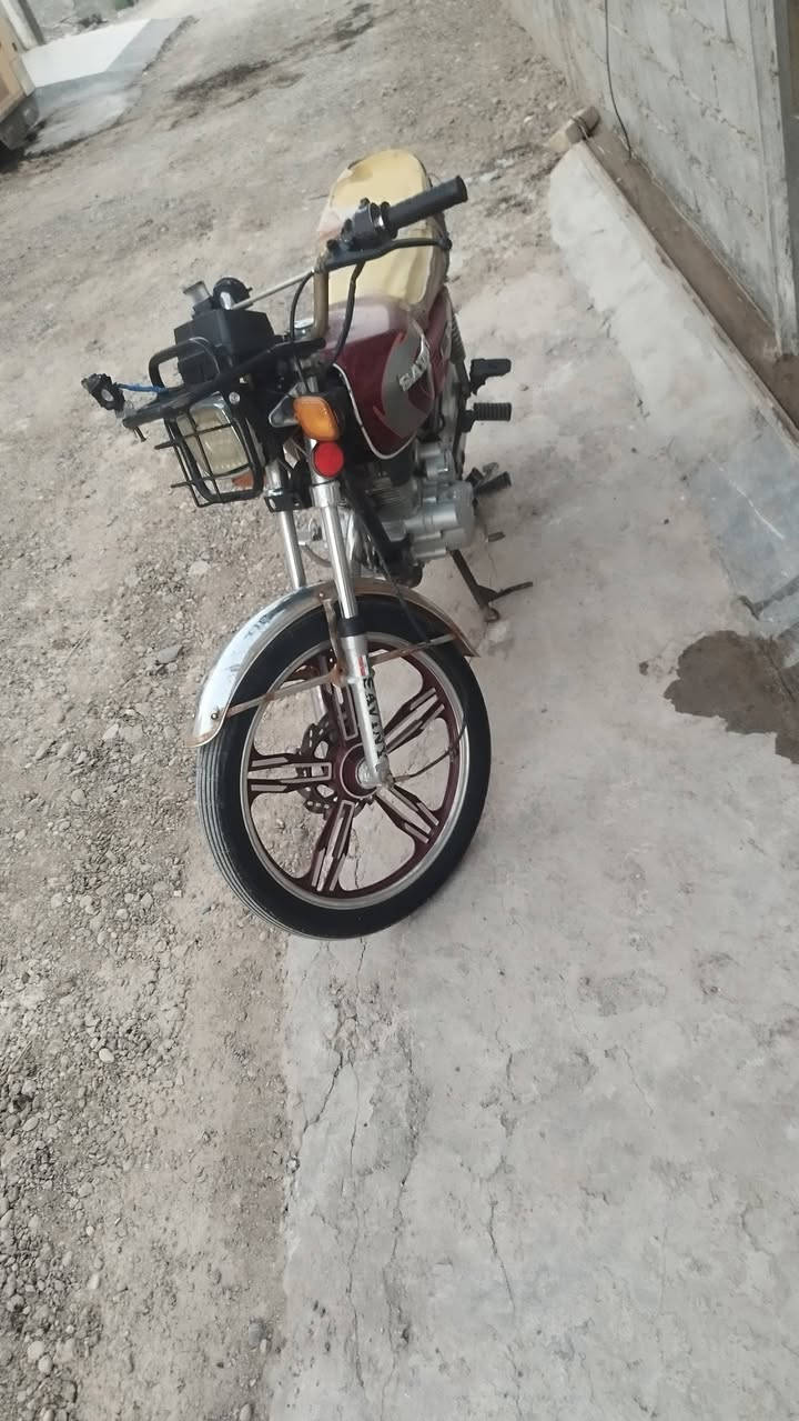 سلام عليكم دراجه للبيع اوراق ضايعه موديل 19
بيه خيط تبخير  (سعر 375)وبيه مجال الشراي 
رقم الهاتف( ***********)(***********)
مكان أبو غريب شيحه
