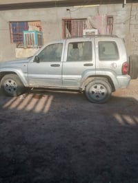 ورحمه الله سياره جيب ليبرتي موديل 2004 گير ومحرك ابلادي رقم سليمانيه  ...