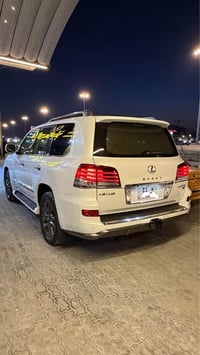 لكزس LX570 • محرك V8 ٥٧٠٠ • ٢٠٠٠٠٠ كم