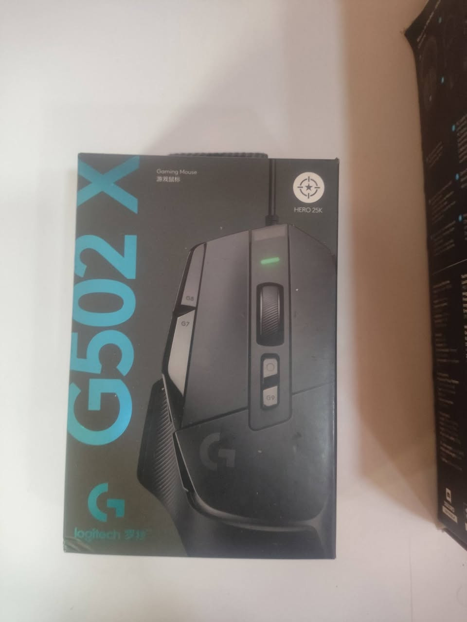 اسلام عليكم للبيع
سماعة Logitech pro x
السماعة بس الواير مالته مرات يفصل ابيعه كانما بدون واير وايرها اواكس 

الماوس Logitech g 502 x
كلش نضيف ما مستخدم هواي 
السماعة ب 60 الف 
الماوس ب 60 الف
