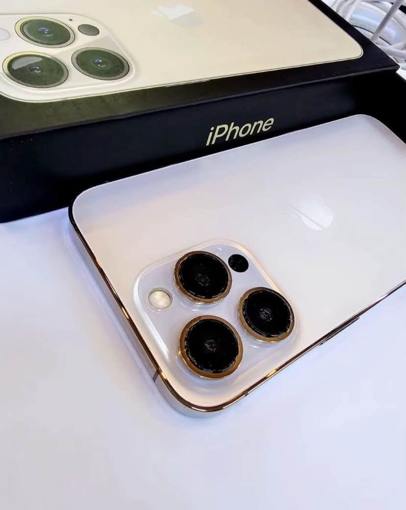 ايفون 13برو ماكس 📲
ذاكرة256.

بطارية91🔋

يعبرى هوى 

تك سيم 

لون ذهبي 

ما مفتوح 

سعر675🔒🔒

***********
