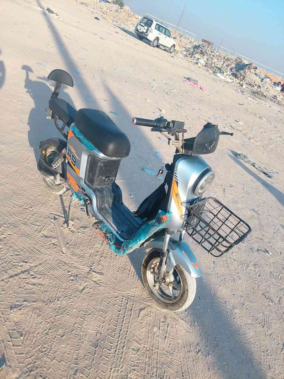 السلام عليكم شباب ار 9 للبيع بايسكل قبل ثلاثه اشهر منزله بايسكل النظيف سعر البايسكل 325 وبي مجال قليل مكاني كربلاء حي العامل رقم الهاتف ***********

