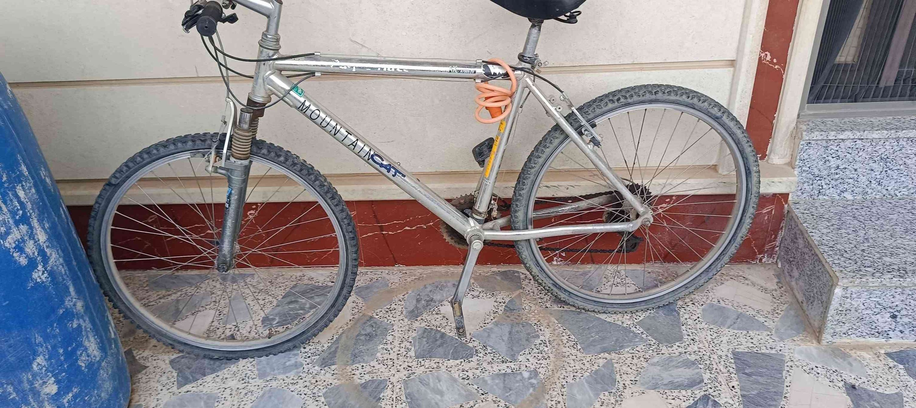بايسكلات نظافه مستعمله شي قليل بس متروكات السعر الواحد 80 قابل للتفاوض الاتصال على الرقم او المراسله وتساب 
اسيا ــــ***********
كوركـ ـــ*********** موصل, نينوى
