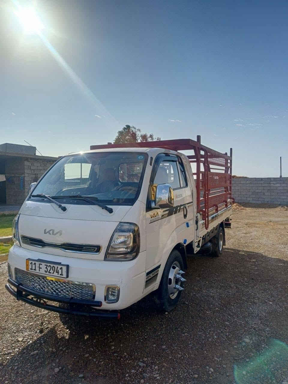 السلام عليكم
كيا حمل فـحل 4000💥 
موديل 25📍
رقـم بغـداد 📍
مكفولة كفاله عامه ✅
تدفئه وتبريد ❄
ماشيه 26.000 كـم 
دوشمه جديده تفصال ✅
بدي مغلف غلاف جديد ✅
محجر جديد ✅
تايرات محور وجاهزه ✅
تانكي كاز محور 100.لـتر ✅

للتواصل 📞
***********📍
***********📍
