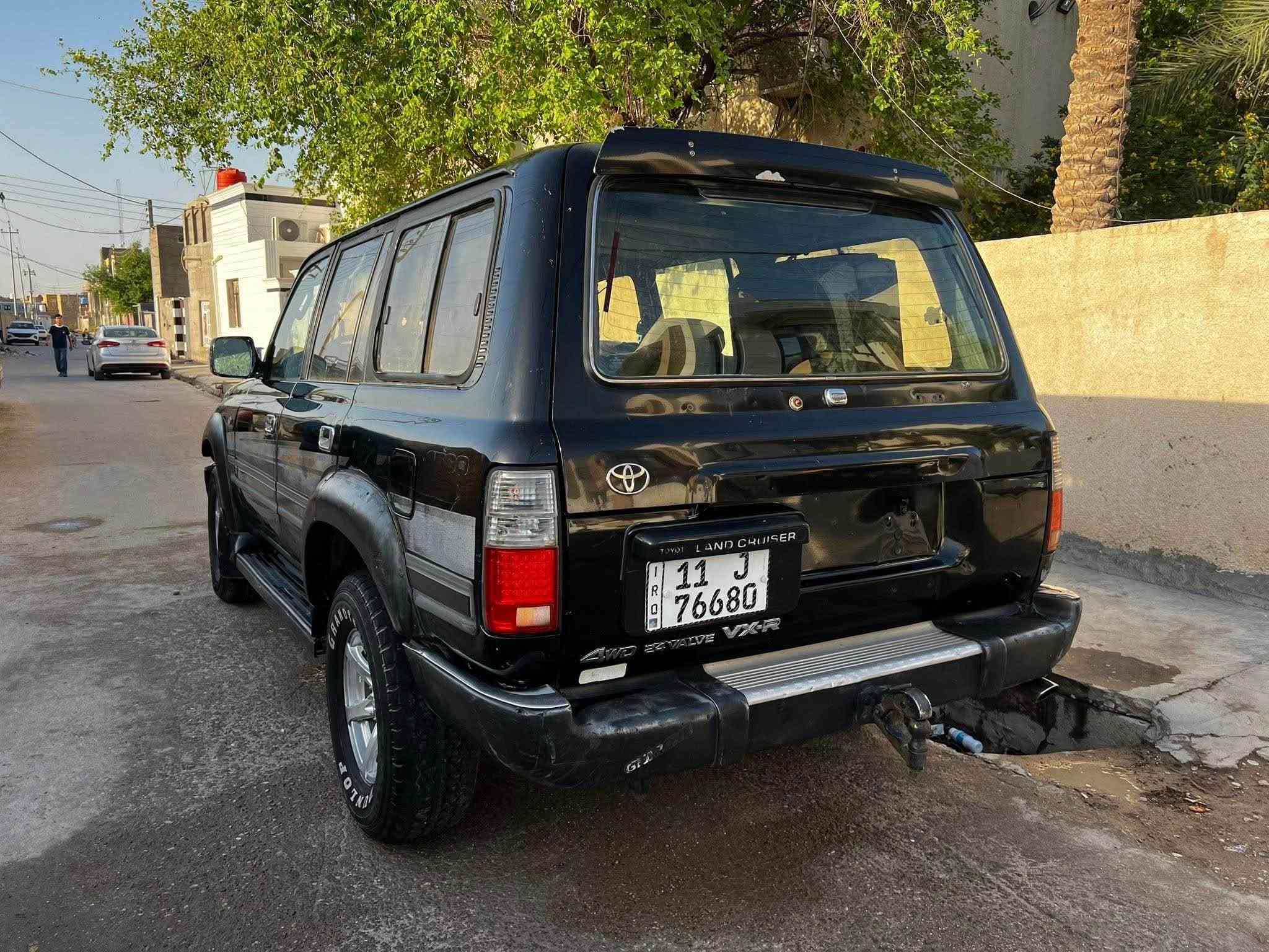 السلام عليكم 
للبيع سيارة لاندكروز موديل 93
رقم بغداد انگليزي بأسمي 
تحويل ثاني يوم 
تخم تاير جديد 
محرك 2500 مالت بطة 
گير اوتماتيك 
كشنات كهرباء 
مكفوله من الصبغ والضربة 
السعر 47$
للتواصل 
***********
***********
متوفر واتساب الرفاعي, ذي قار

