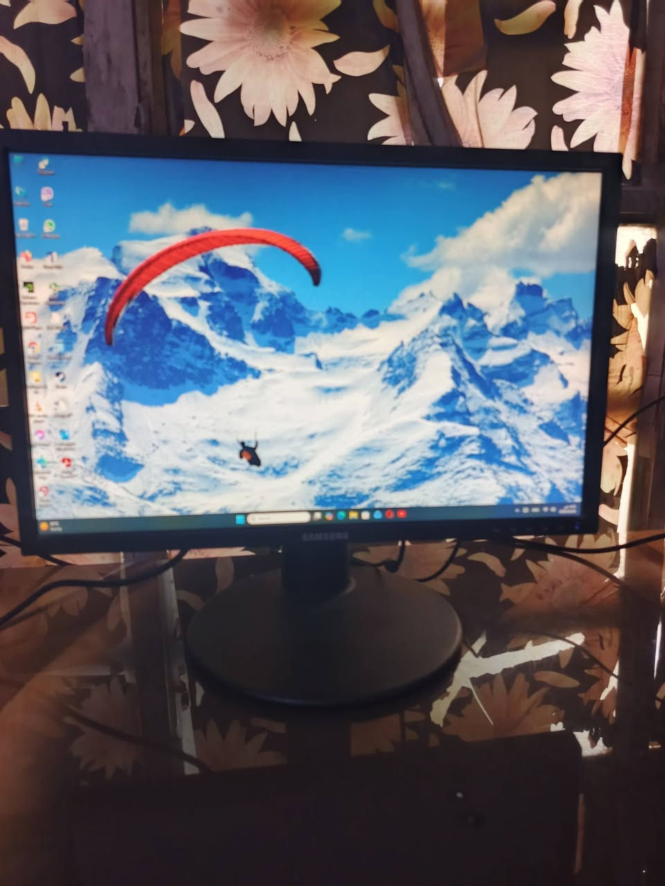 كيس سستم • i3-8100 • شاشة سامسونج ٧٥هرتز