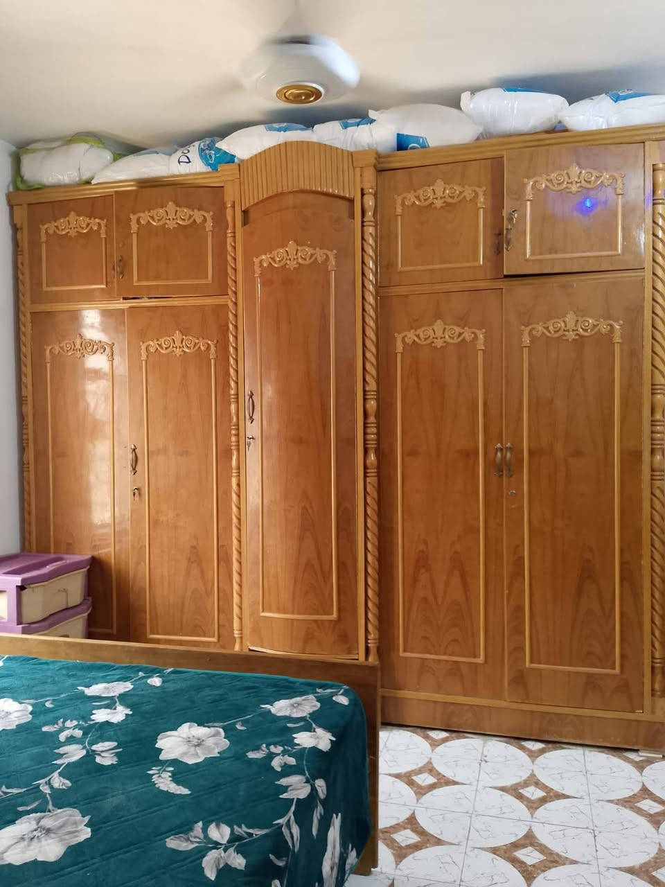 غرفه نوم للبيع مستعجل نجاره عراقيه نضافه75 ٪ سعر 750،، المكان كربلاء ***********
