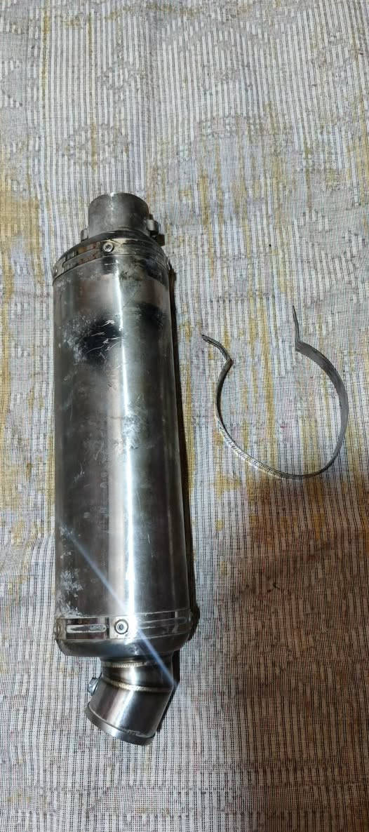 سلام عليكم غراض بولسر 200 واخرى ، كل الغراض بصور عدا الراديتر ماصورته
دراجة بولسر 200 حورت المحرك مالتها وهذن الغراض للبيع كلشي واضح بالمنشور من صور وكتابة
🔴كزوز امريكي نظيف يحتاج غسل صوت وكاتم (25 الف)
🔴الكزوز الاسود صوت رياضي مصبوغ و بي رصعة خفيفة كلش ما مأثرة مبين بصورة (20 الف)
🔴عقل بولسر 200 مع الفيشة يشتغل 
🔴شوته 
🔴جوين كابريتر مثل ما واضح بصورة 
🔴 مروحة راديتر تشتغل ع الفحص
🔴راديتر ما بي ضرر او انسداد ( ما منزل صورته )
🔴حديدة تقسيم الكلج ماعرف اسمها 😅
🔴فرويل/دشالي خلفي نظيف والامامي واضحه صورته 
🔴زنجيل بطح ذهبي اصلي ياباني مشتري ب 30 الف
🔴قبق راديتر تحوير 1.3 
🔴فرويل/دشالي محرك ايراني امامي ب 1000
للتواصل *********** واتساب
