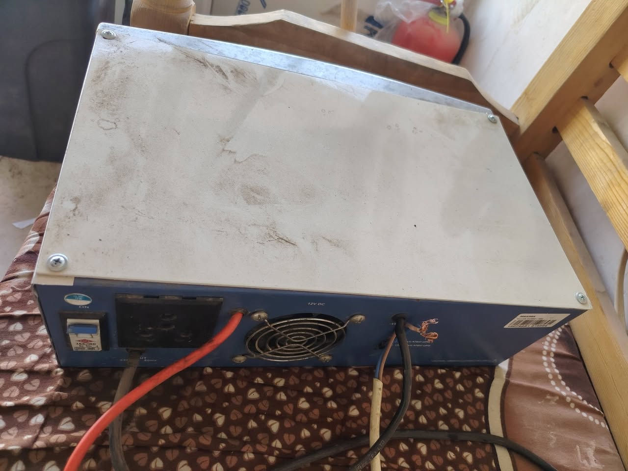 عاكسه مع بطارية شرط جديد السعر٣٢٥
***********
