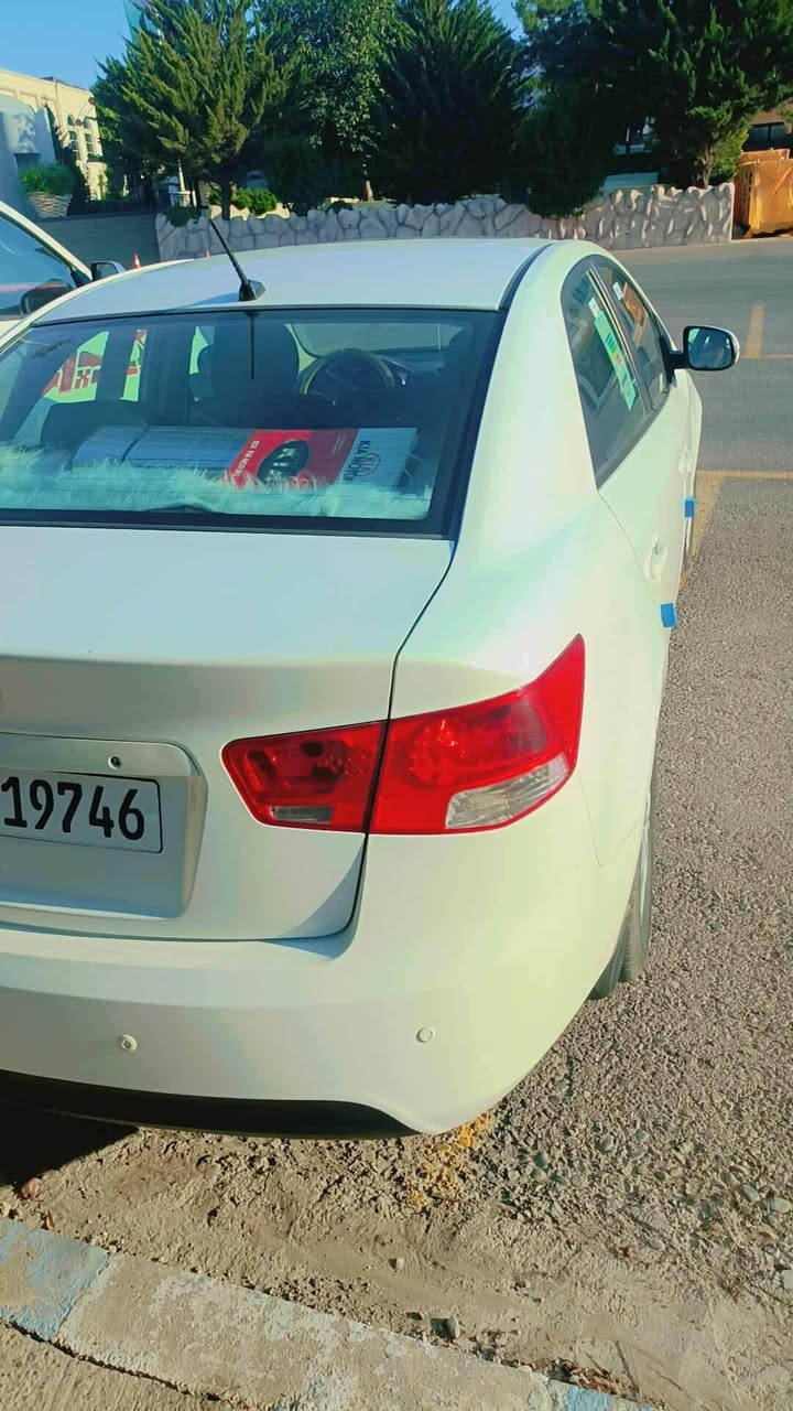 سيراتو موديل ٢٠١١
رقم أربيل 

بيها باب ورى سايق تعديل بارد وشوية صبغ يم قبغ بنزين

رقم مسطره 

ورقه بنزين موجود 

السعر دفتر و5 اوارق وبيها مجال للطيبين 

للاستفسار :***********
