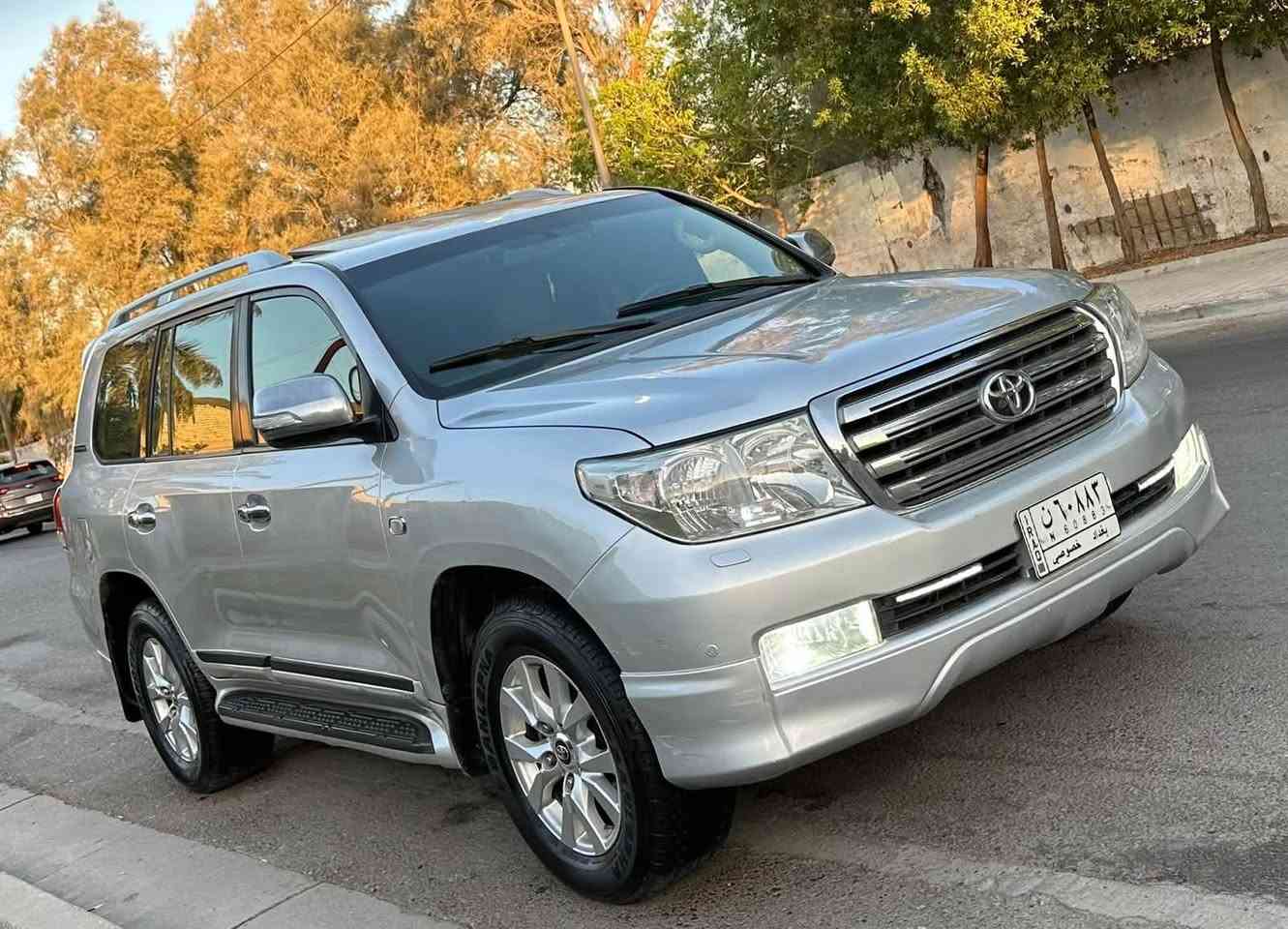لاندكروز VXR • ٢٠١١ • محرك ٥٧٠٠