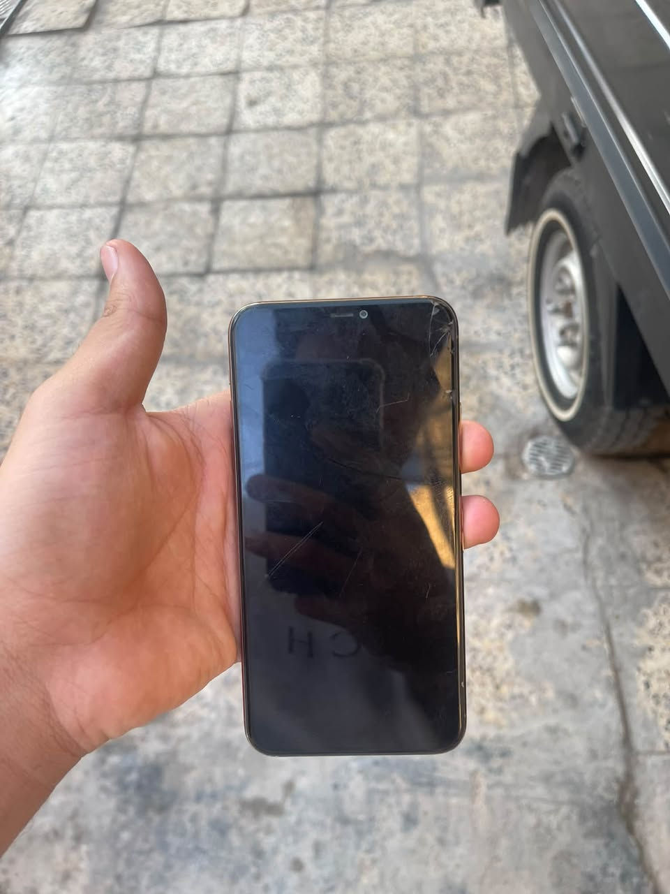 ايفون 11برو ماكس البيع ذاكره 256بطاريه 73 ما مبدل اي قطعه بل جهاز شاشه يحتاجله تبديل والسماعه الفوك عطلانه  موقع بغداد مدينه الصدر ***********السعر180بيه مجال قليل
